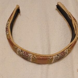 Elegant Floral Headband with Gold Accents